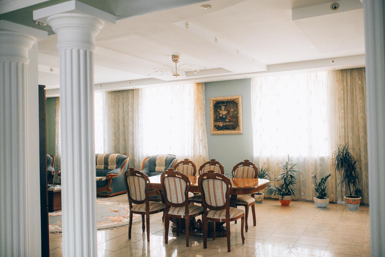 Fermerska Hata Doebno Buitenkant foto